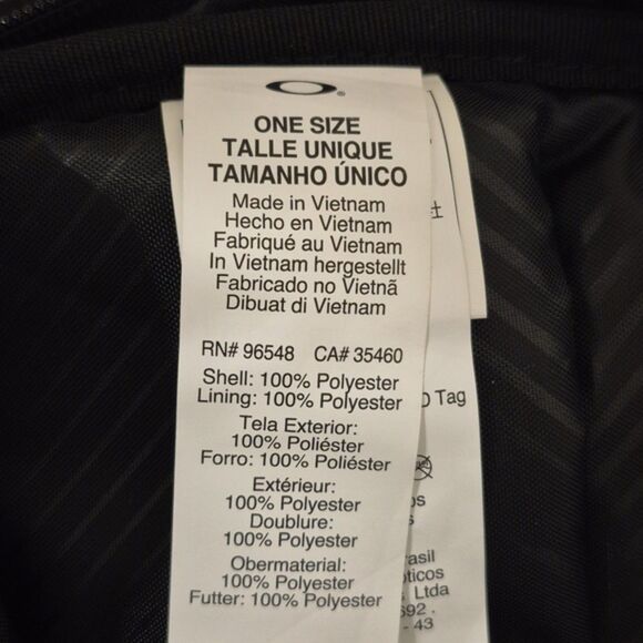 Sold! Oakley Backpack Mens Holbrook 20L Black With Custom Design Patch 80eighty - Picture 9 of 12